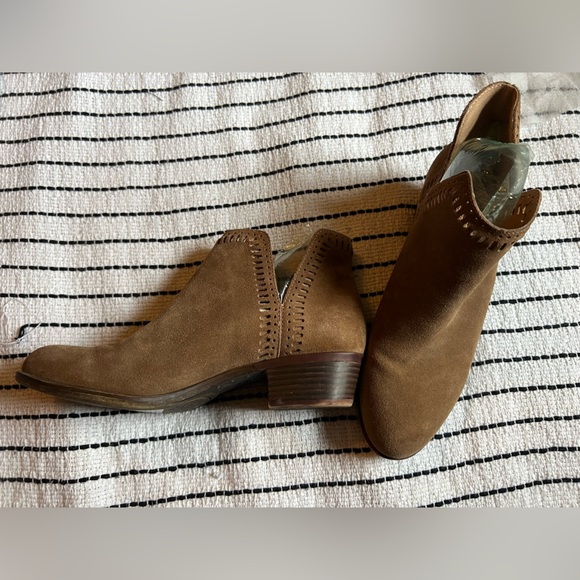 Lucky Brand Leather Cut Out Booties - Picture 4 of 9